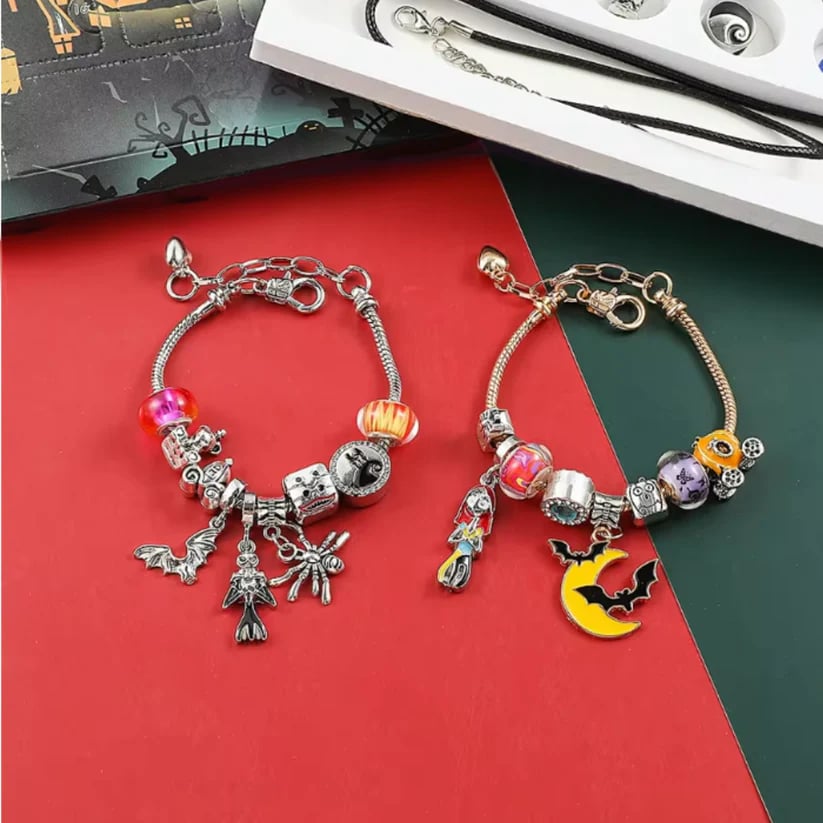 š„Hallowique⢠Halloween Treasures Charm Braceletš (Limited Edition.)