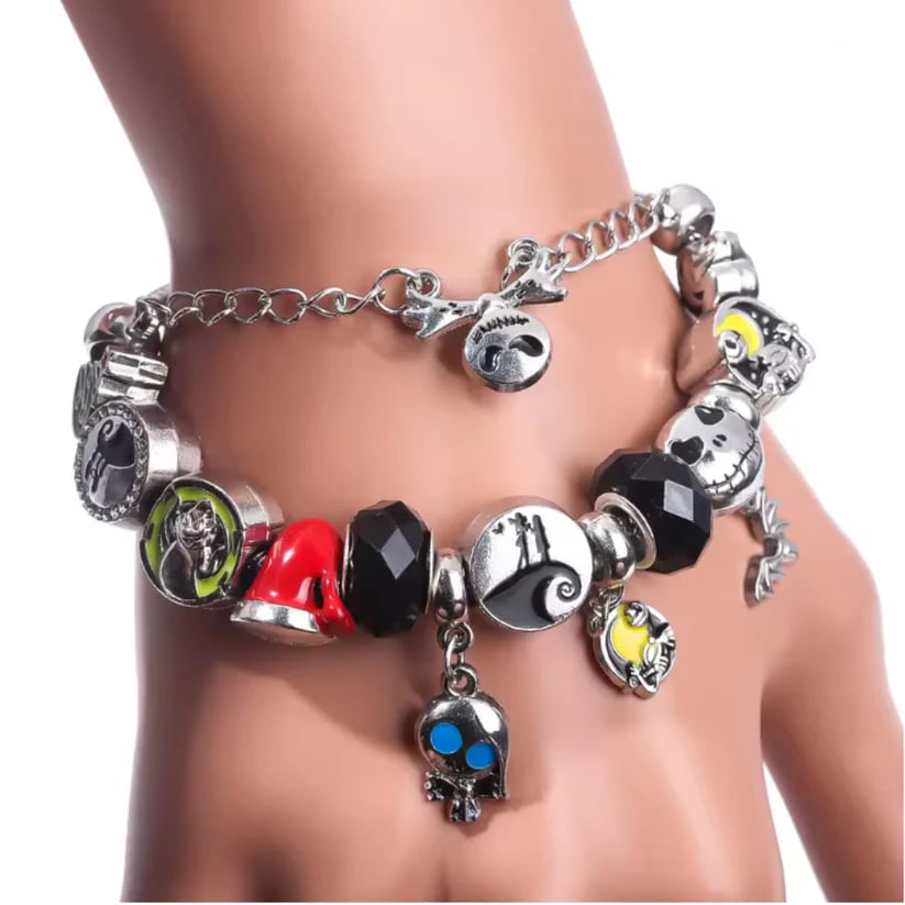 š„Hallowique⢠Halloween Treasures Charm Braceletš (Limited Edition.)